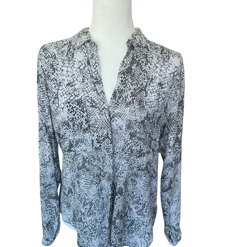 Anthropologie Cloth & Stone Button Blouse Black White Pattern Size S